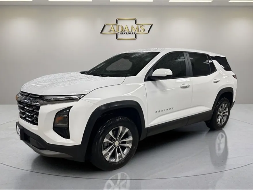 2026 Chevrolet Equinox LT photo 1