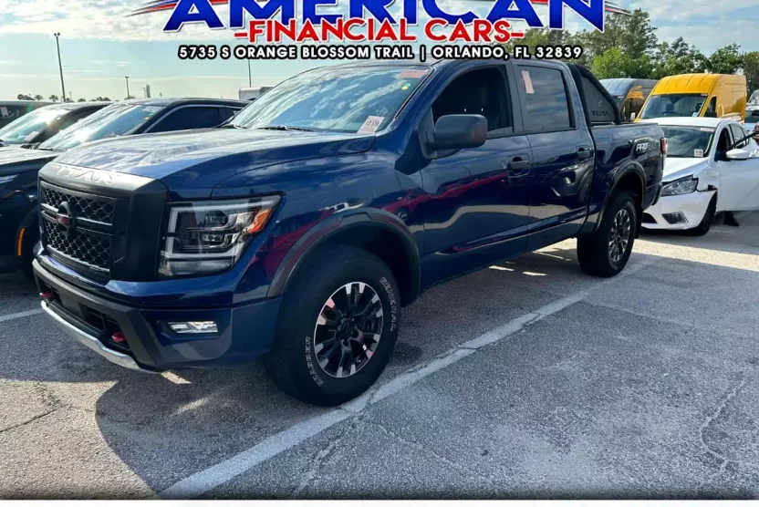 2022 Nissan Titan Crew Cab PRO-4X photo 1