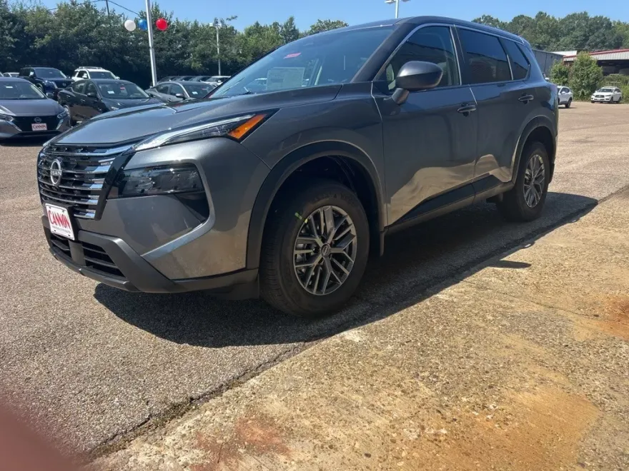2026 Nissan Rogue S photo 1
