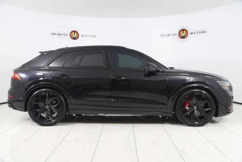2023 Audi RS Q8 photo 1