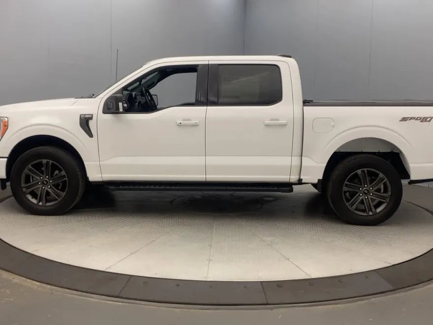 2022 Ford F-150 XLT photo 1