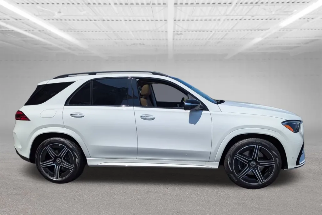 2025 Mercedes Benz GLE 350 4MATIC photo 1