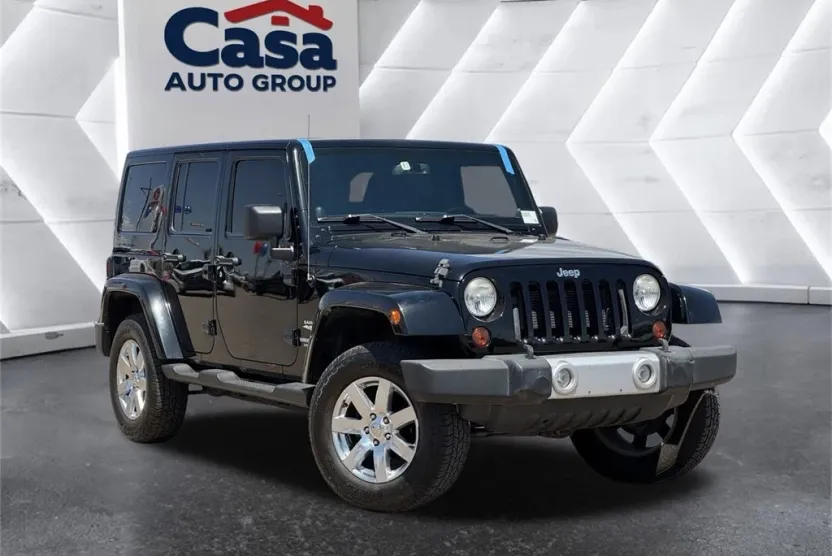 2013 Jeep Wrangler Unlimited Sahara photo 1
