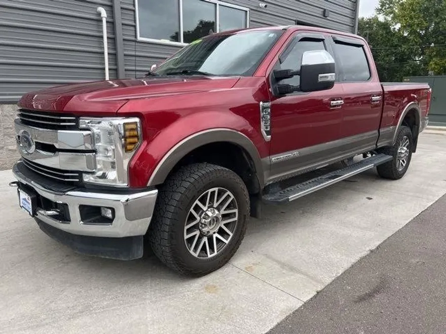 2019 Ford F-350 Lariat photo 1