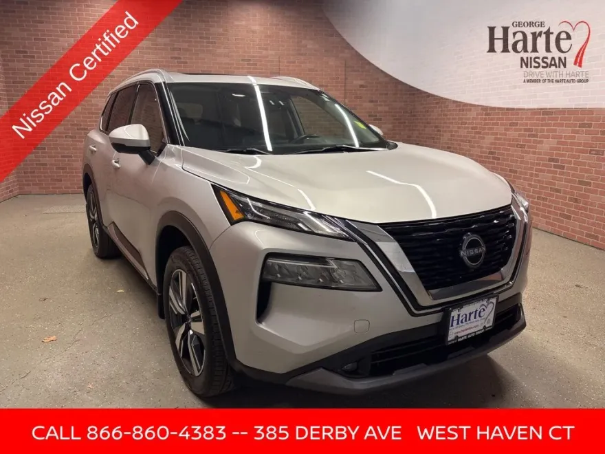 2022 Nissan Rogue SL photo 1