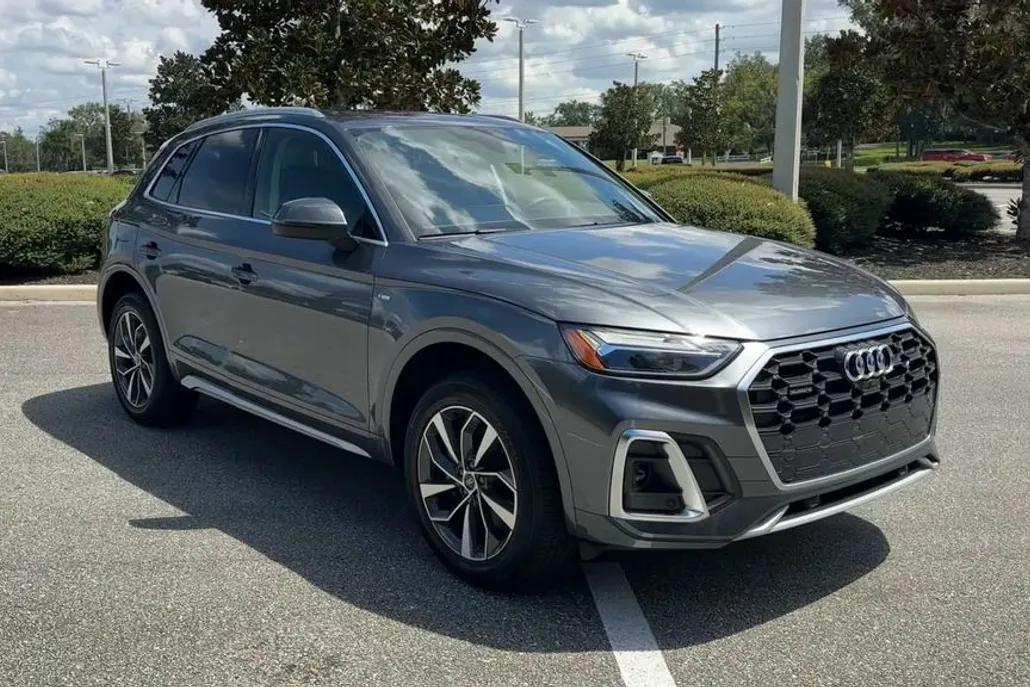 2024 Audi Q5 45 S line Premium photo 1