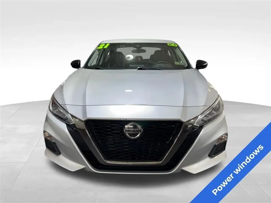 2021 Nissan Altima 2.5 SR photo 1