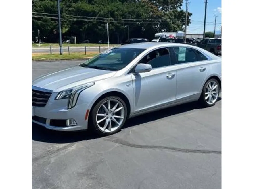 2018 Cadillac XTS Premium Luxury photo 1