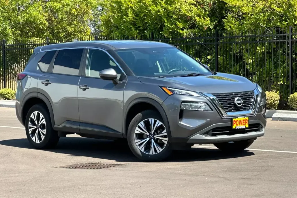 2022 Nissan Rogue SV photo 1