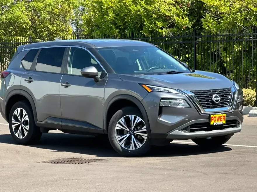 2022 Nissan Rogue SV photo 1