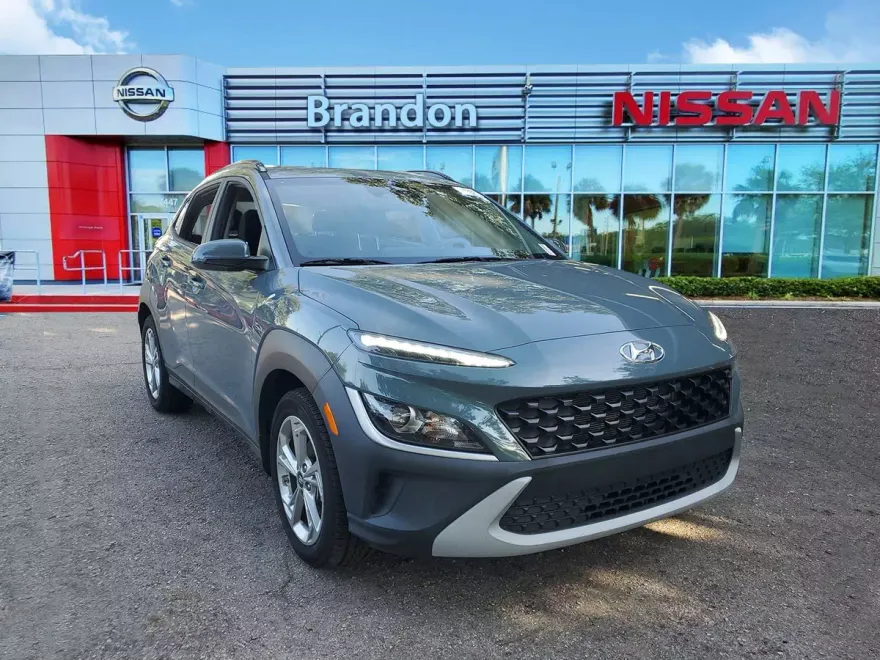 2022 Hyundai Kona SEL photo 1