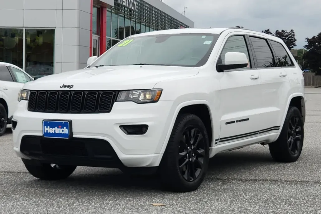 2021 Jeep Grand Cherokee Laredo X photo 1