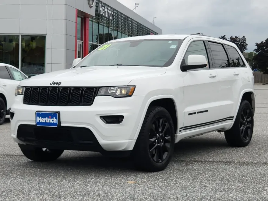 2021 Jeep Grand Cherokee Laredo X photo 1