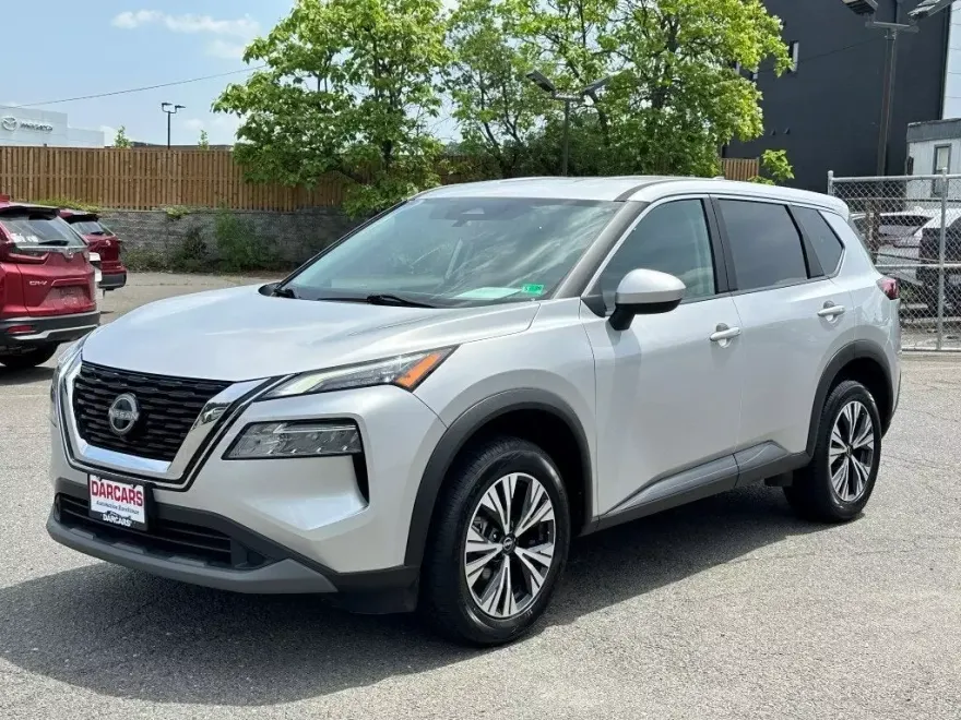 2023 Nissan Rogue SV photo 3