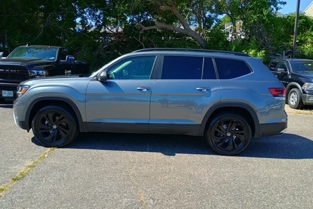 2022 Volkswagen Atlas V6 SE Technology photo 1