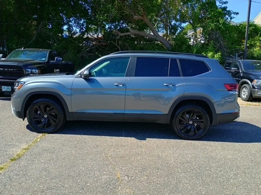 2022 Volkswagen Atlas V6 SE Technology photo 1