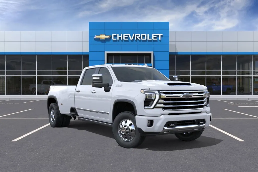2026 Chevrolet Silverado 3500HD High Country photo 1