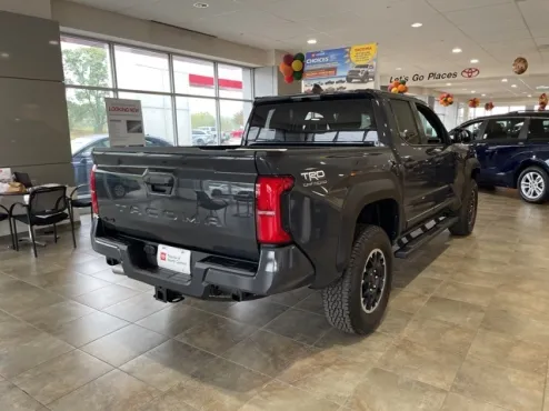 2025 Toyota Tacoma TRD Off-Road Double Cab photo 4