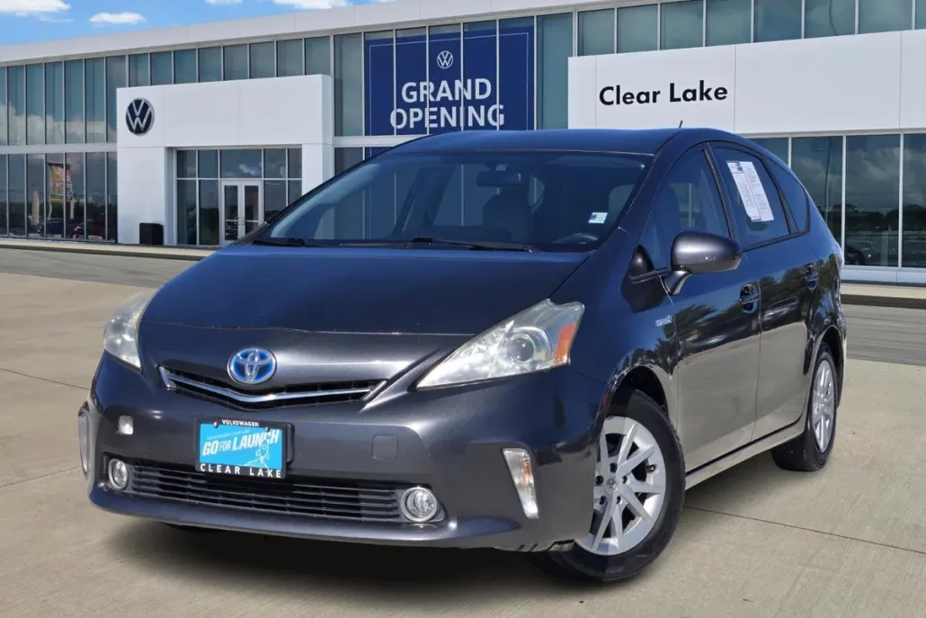 2012 Toyota Prius V Five photo 1
