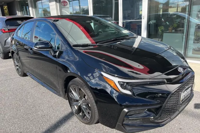 2024 Toyota Corolla SE photo 1
