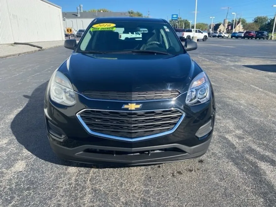 2016 Chevrolet Equinox LS photo 1