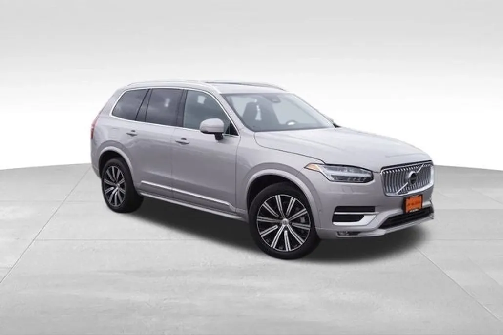 2024 Volvo XC90 B5 Plus photo 1