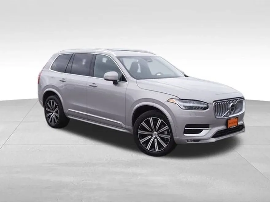 2024 Volvo XC90 B5 Plus photo 1