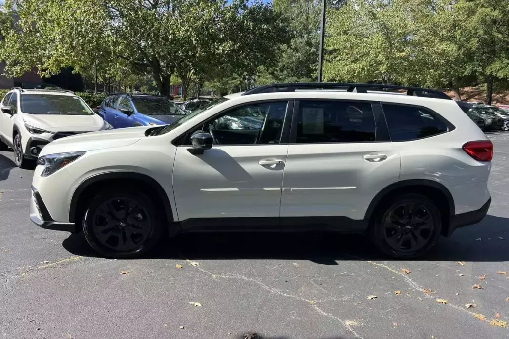 2025 Subaru Ascent Onyx Edition Touring photo 1