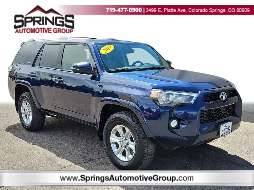 2019 Toyota 4Runner SR5 photo 1