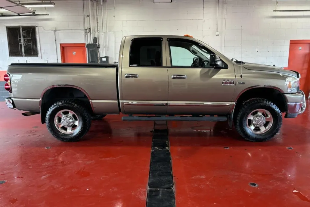 2008 Dodge Ram SLT photo 1
