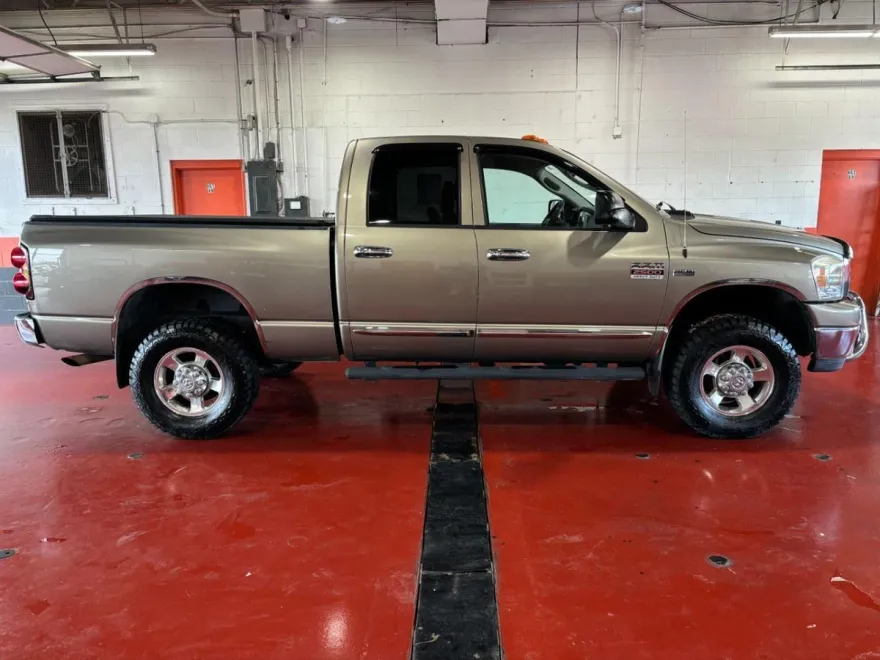 2008 Dodge Ram SLT photo 1