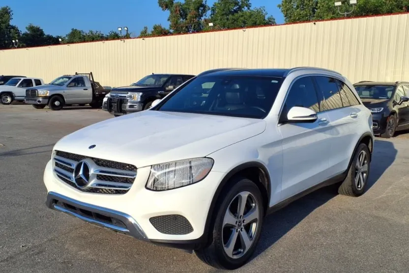 2019 Mercedes Benz GLC 300 photo 1