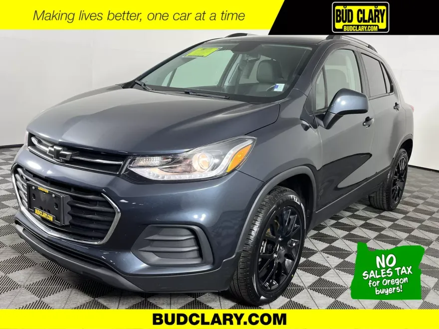 2022 Chevrolet Trax LT photo 1