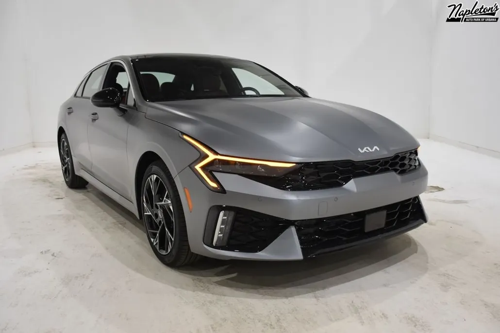 2025 Kia K5 GT-Line photo 1
