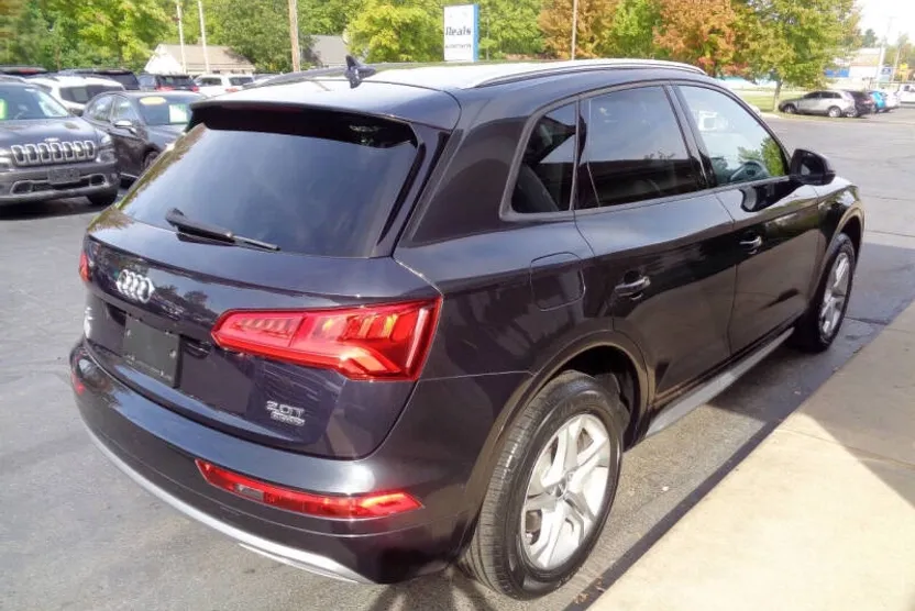 2018 Audi Q5 2.0T Premium photo 1