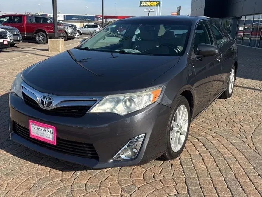 2012 Toyota Camry XLE photo 1