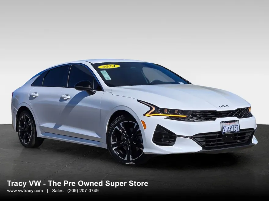 2024 Kia K5 GT-Line photo 1