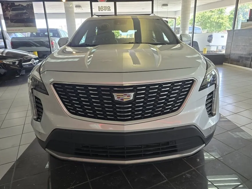2020 Cadillac XT4 Premium Luxury photo 1