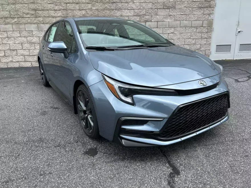 2025 Toyota Corolla XSE photo 1