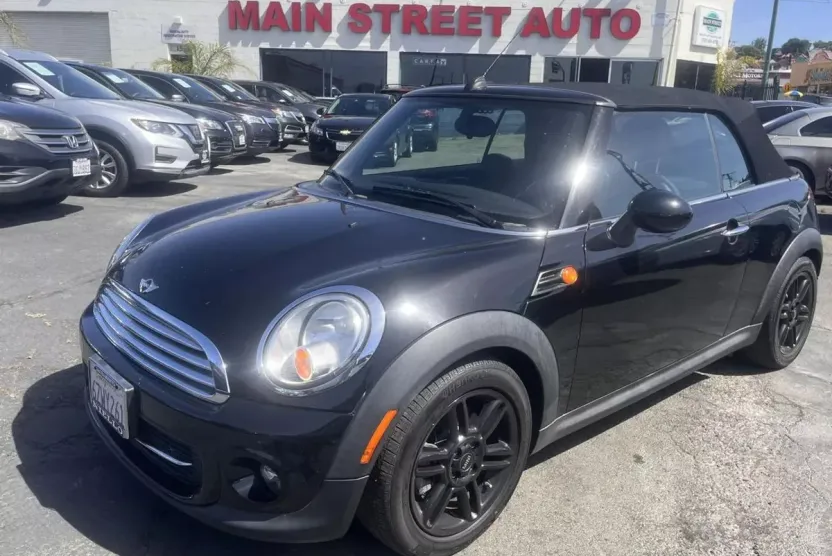 2013 Mini Cooper Convertible photo 1