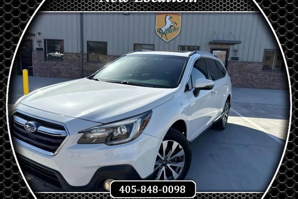 2018 Subaru Outback 2.5i Touring photo 1
