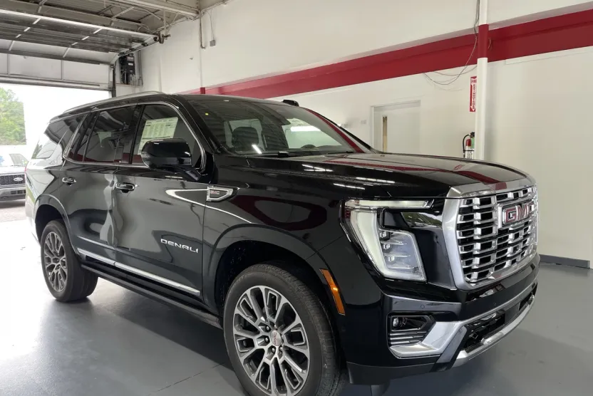 2026 Gmc Yukon Denali photo 1