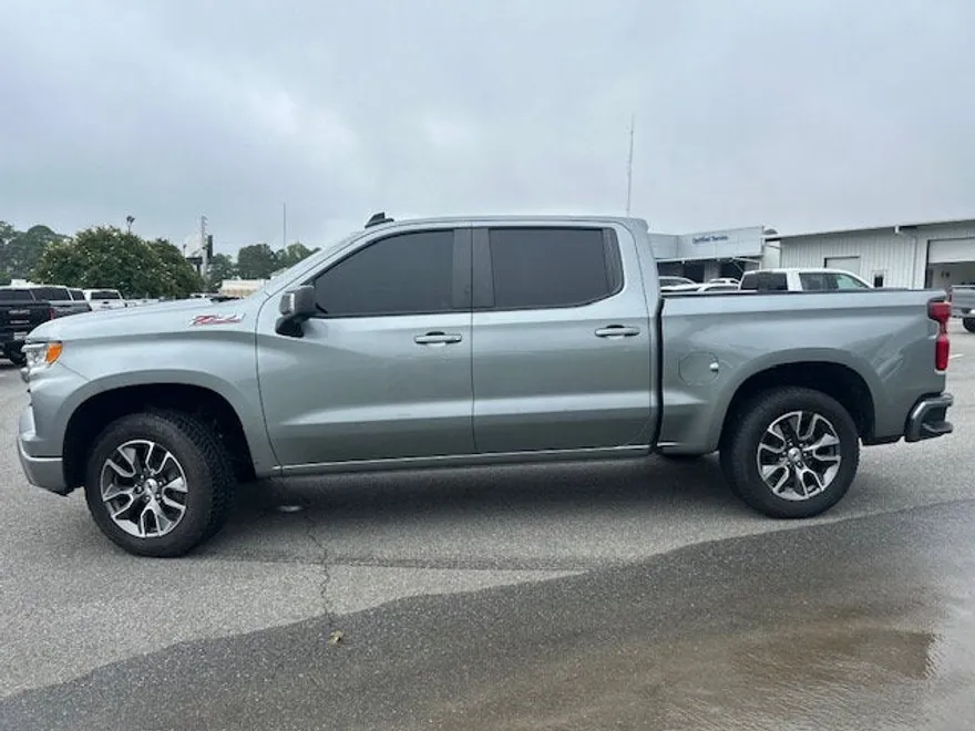 2023 Chevrolet Silverado 1500 RST photo 1