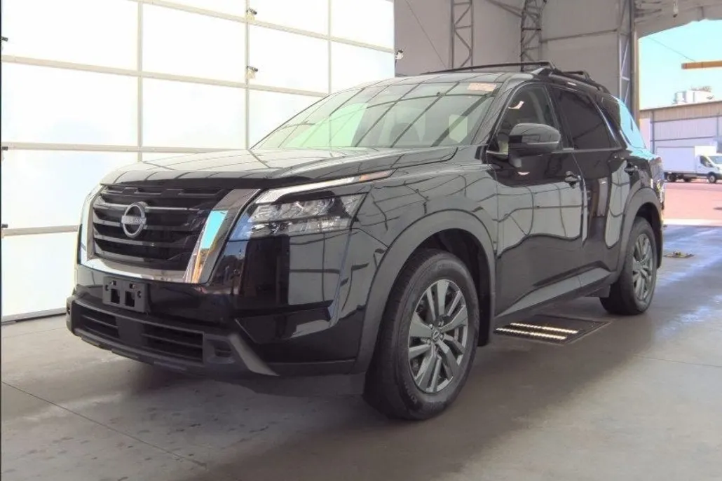 2024 Nissan Pathfinder SV photo 1