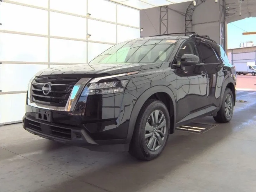 2024 Nissan Pathfinder SV photo 1