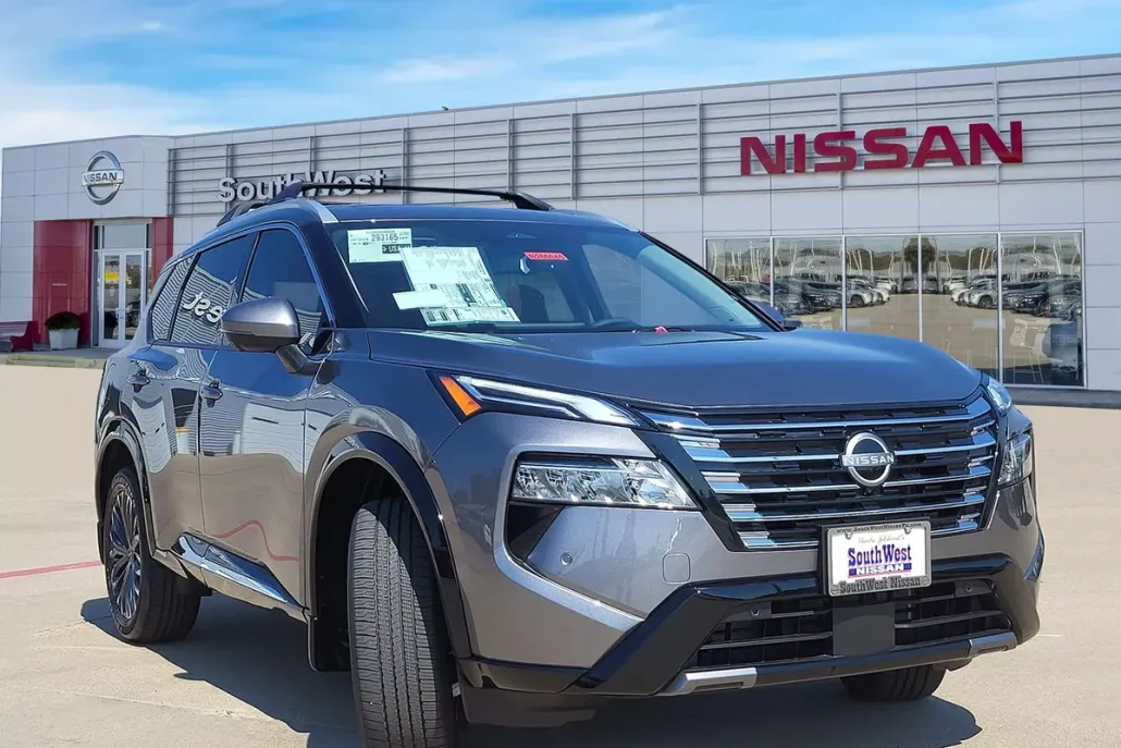 2026 Nissan Rogue Platinum photo 1