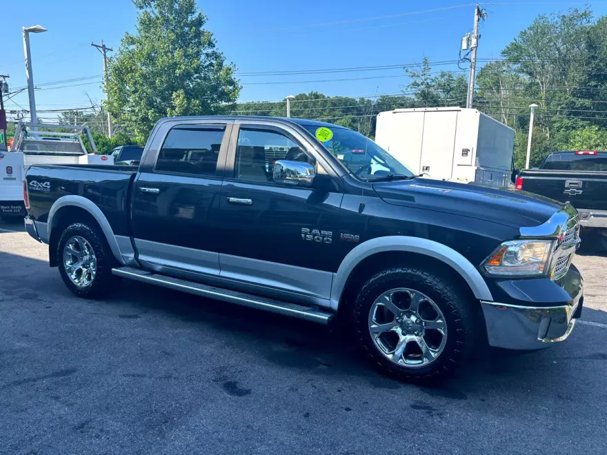 2015 Ram 1500 Laramie photo 1