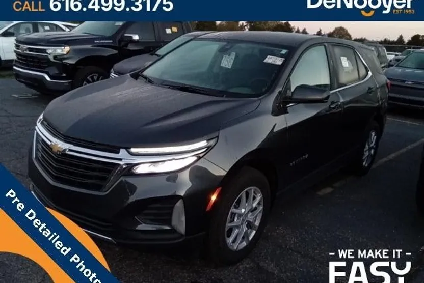 2022 Chevrolet Equinox LT photo 1