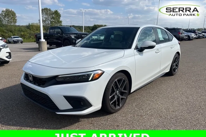 2022 Honda Civic Hatchback Sport Touring photo 1