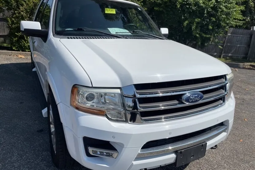 2016 Ford Expedition Limited photo 1